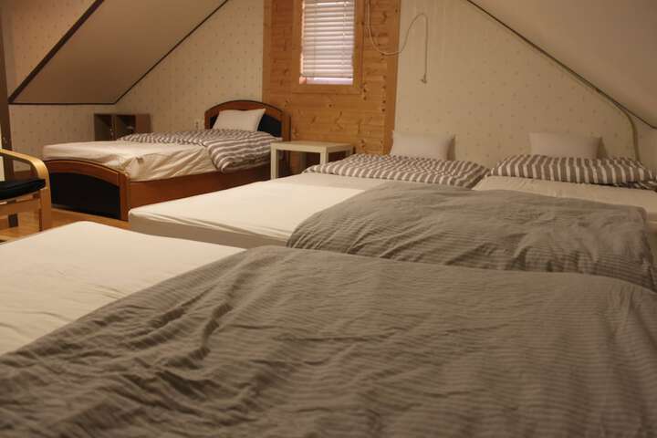 Room 16 of 47