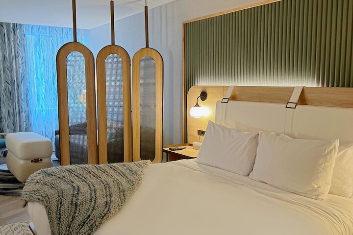Room 12 of 70