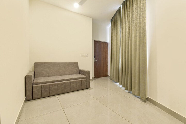 Hotel Interior 10 of 35