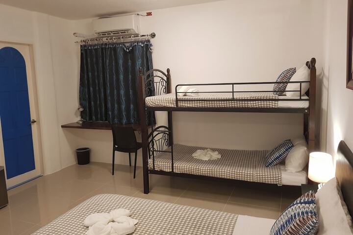 Room 21 of 50