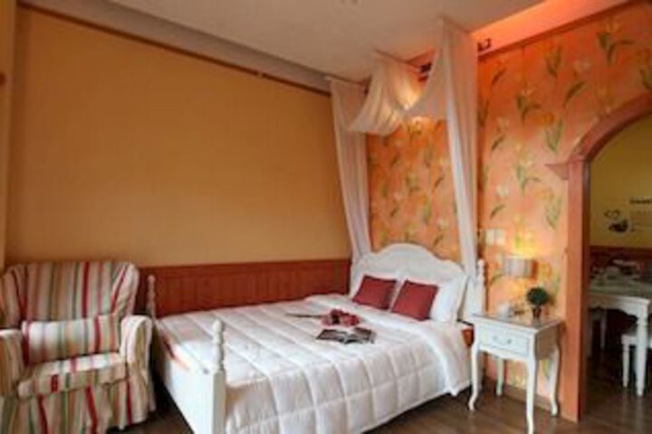Inside Room Photo