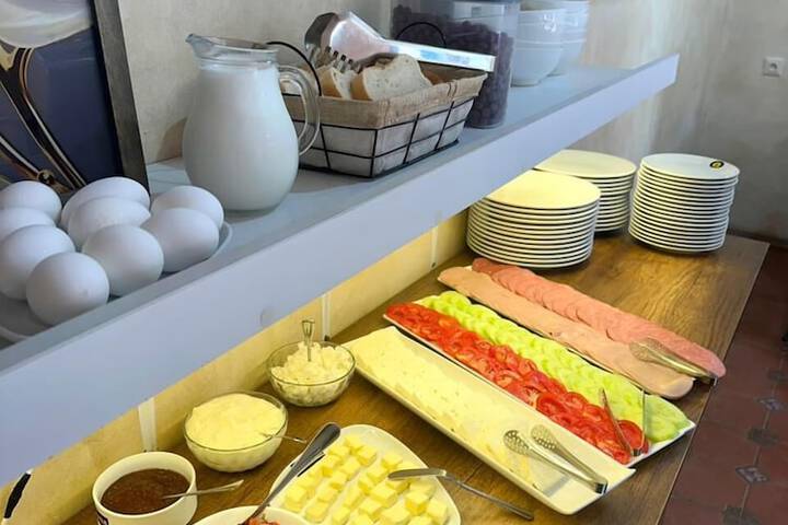 Breakfast/Coffee Service 75 of 87