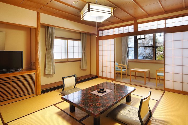 Room 12 of 41