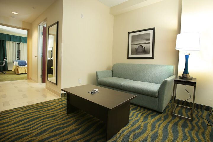 1 King Bed Standard Sofa Bed (2 of 17)