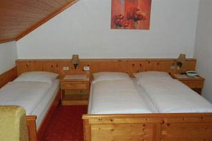Room 19 of 48