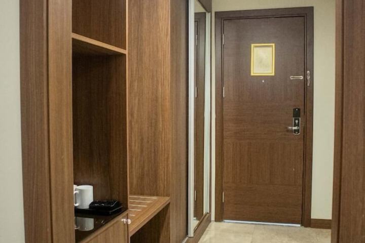 Room 11 of 25
