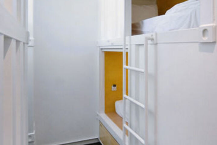 Room 37 of 74