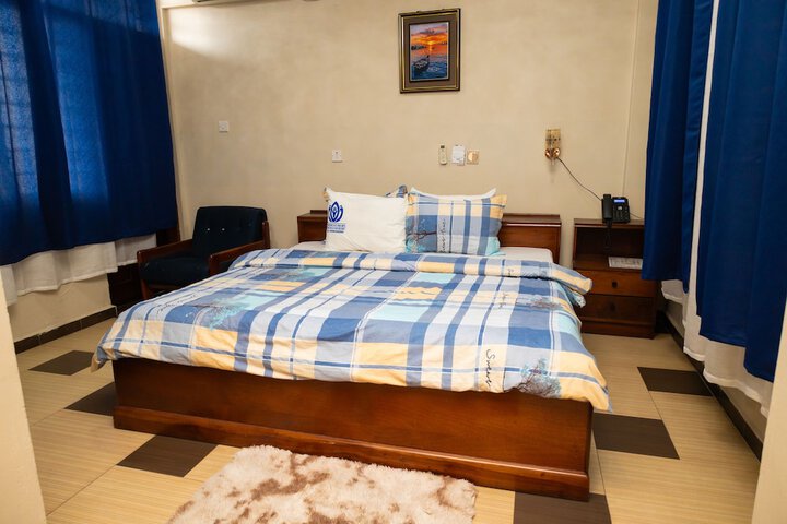 Room 3 of 12