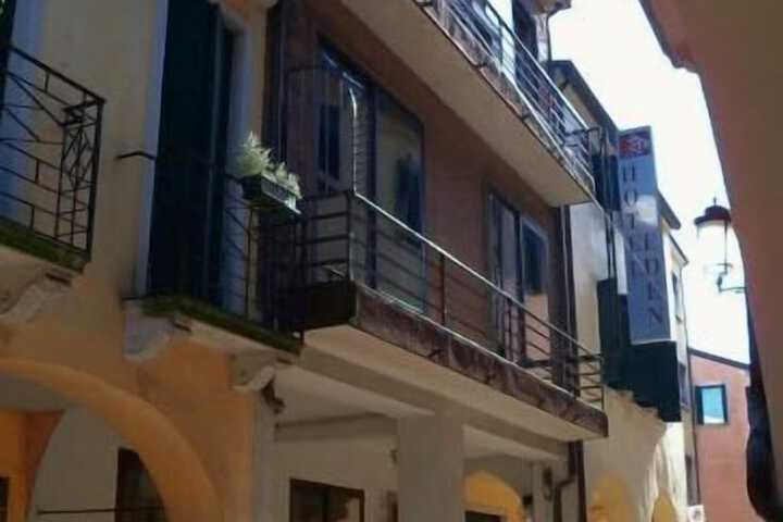 Hotel Eden