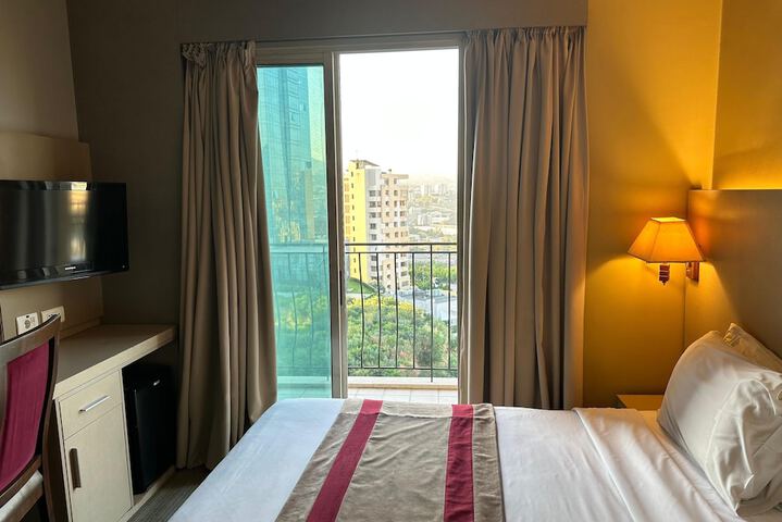 Room 18 of 54