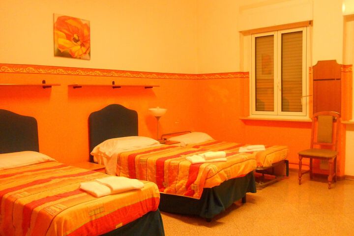 Room 8 of 20
