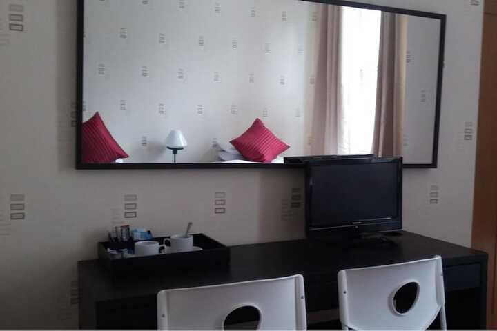 Room 20 of 42