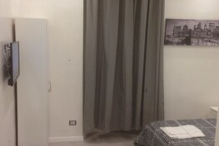 Room 14 of 15