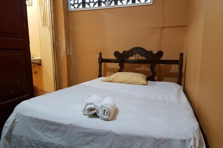 Room 2 of 11
