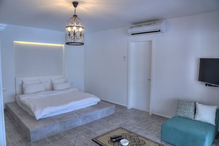 Room 3 of 50
