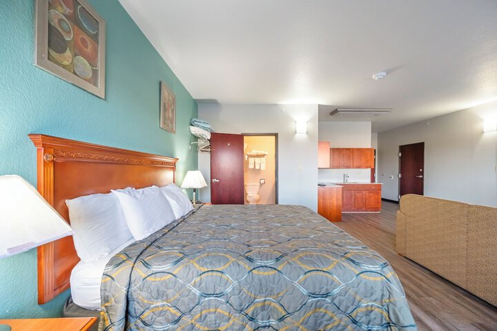 Room 8 of 31