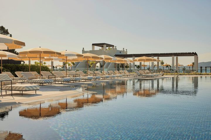 Pool 48 of 136