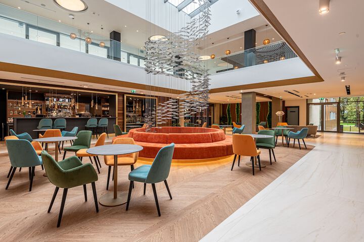 Entrance & Lobby