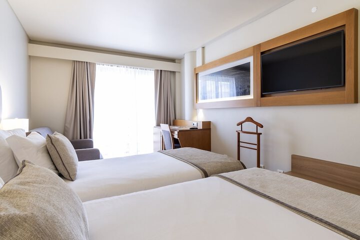 Room 47 of 169