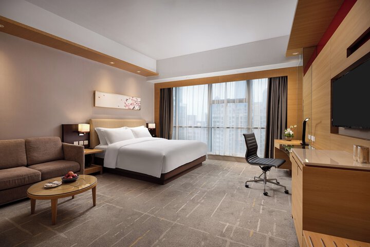 Room 10 of 92