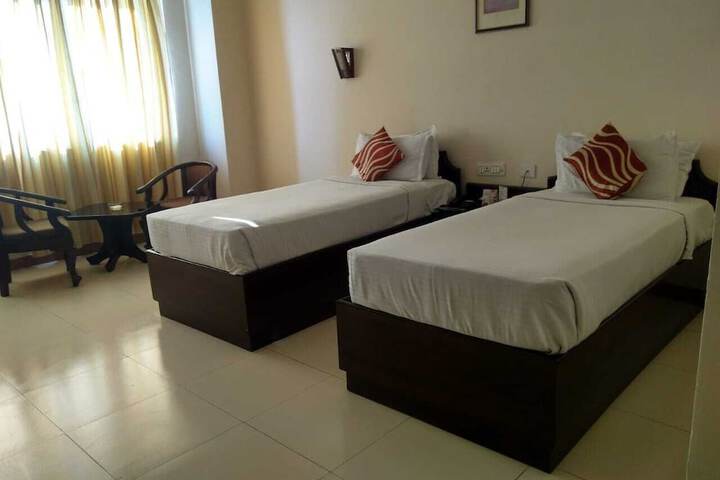 Room 10 of 65