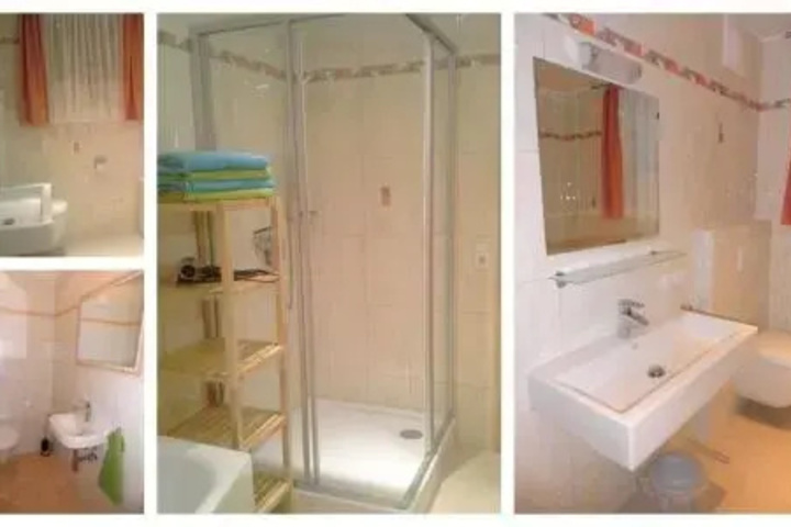 Room 4 of 10
