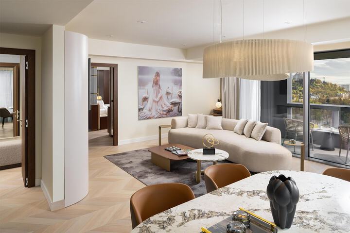 Room 40 of 166