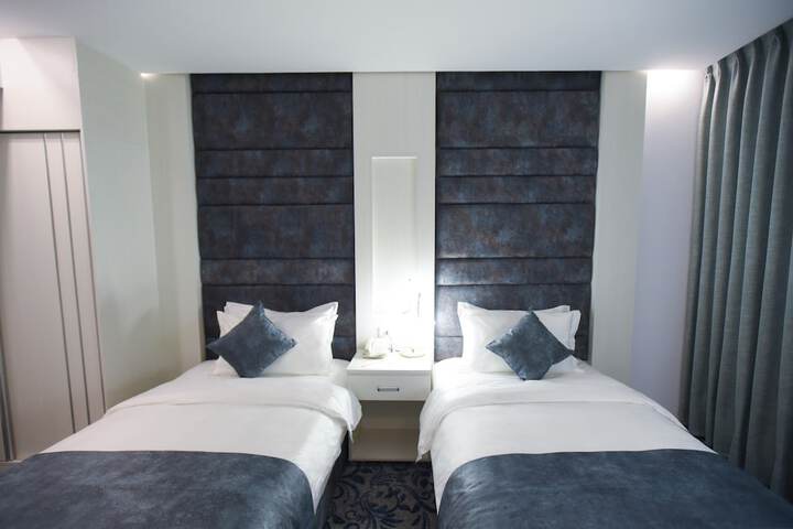 Room 7 of 58