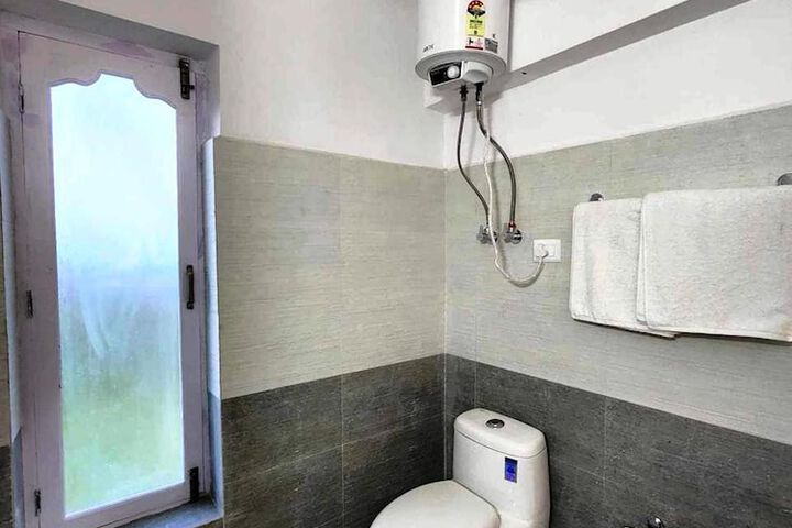 Room 10 of 23