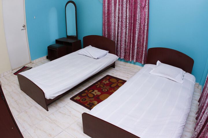 Room 12 of 19