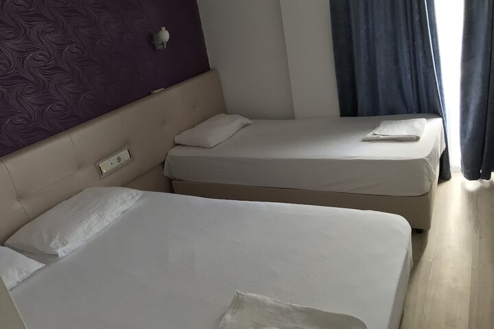 Room 10 of 25