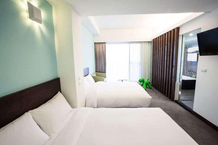 Room 14 of 85