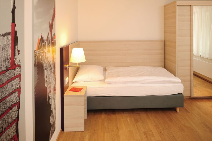 Room 12 of 54