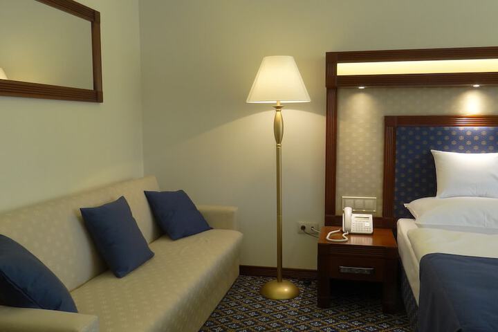 Room 18 of 51