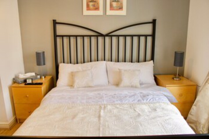 Room 12 of 18