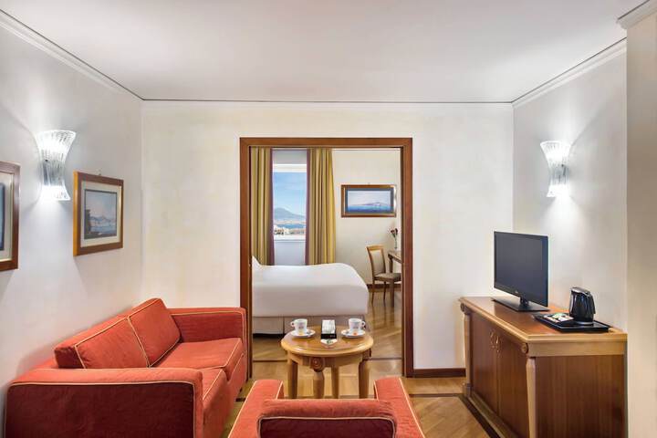 Room 16 of 64