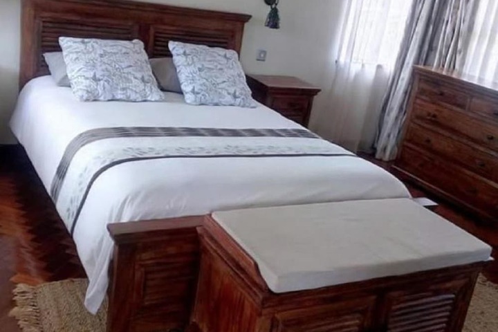 Room 4 of 19