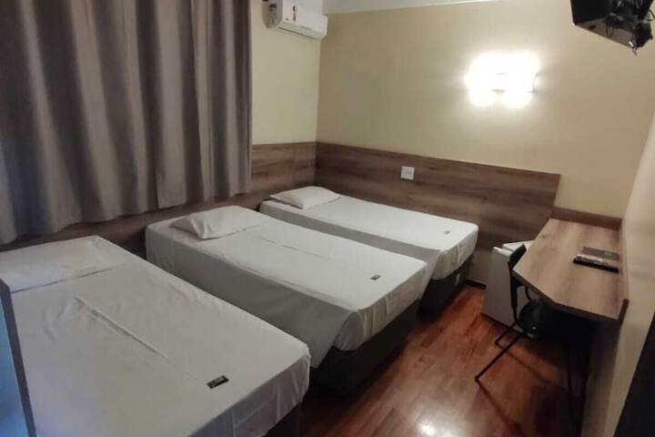 Room 8 of 35