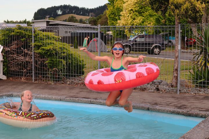 Hotel Pool