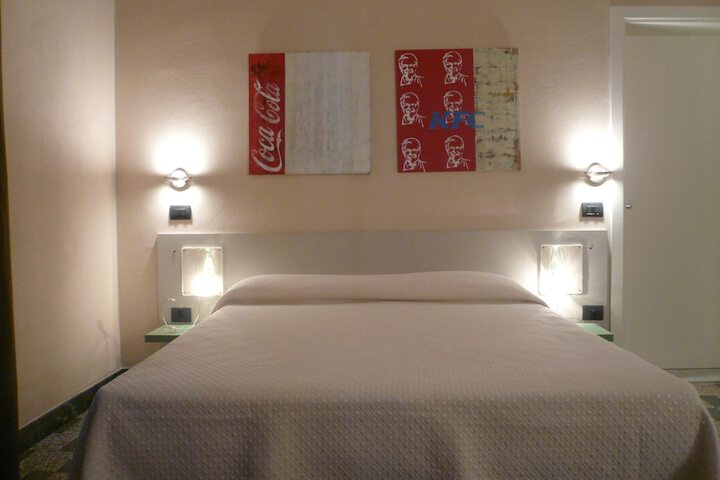 Room 6 of 51