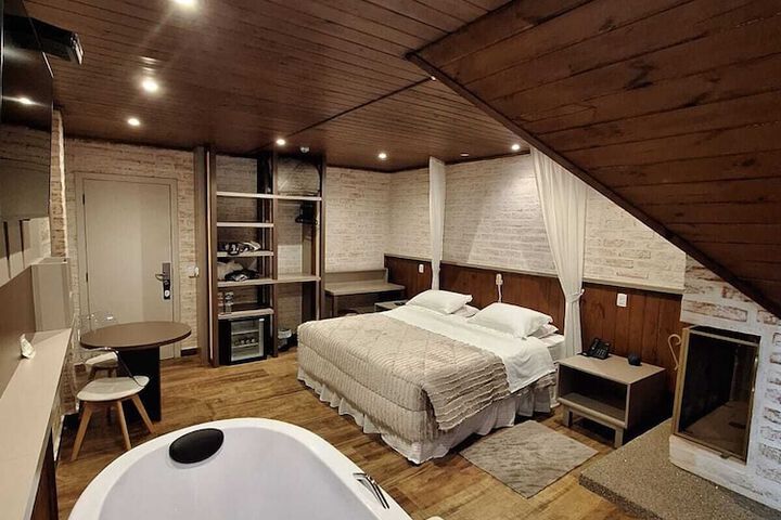 Room 26 of 55