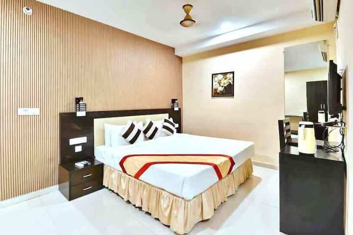 Room 3 of 31