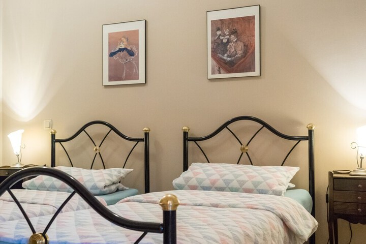Room 21 of 57