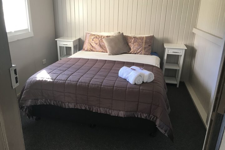 Room 13 of 28