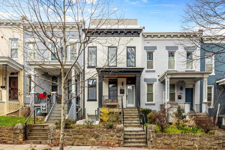 Image of Central 2-BR City Sanctuary - Commuter-Friendly