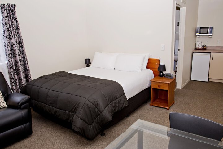 Room 3 of 61