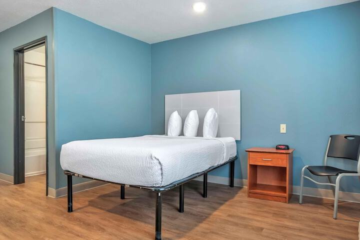Room 5 of 23