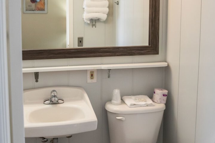Room 51 of 64