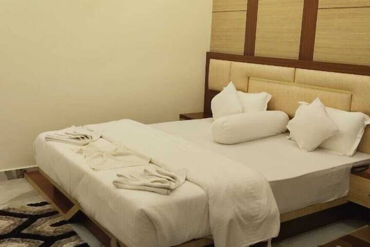 Room 27 of 70