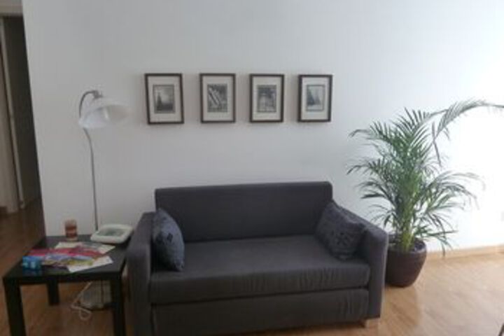 Lounge 6 of 11